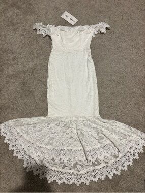 Nanamacs White Lace Off-Shoulder Mermaid Dress